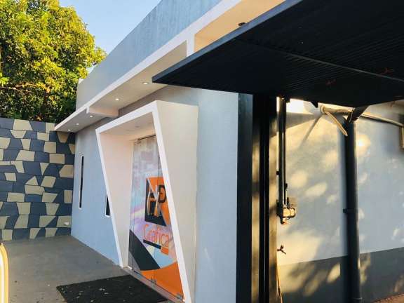 Local Comercial 10 x 50 mts en el Centro de Campo 9