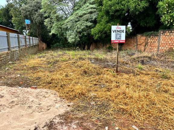 Vendo terreno en el corazón de campo 9 a dos cuadras de la iglesia San Jóse Obrero