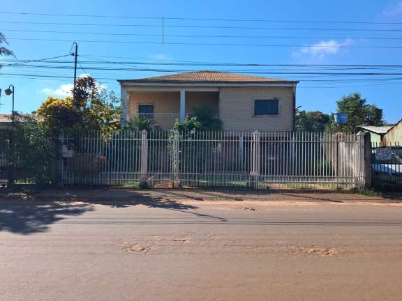 3 Terrenos con Duplex en Venta!! Zona Centro sobre Emiliano R. Fernandez