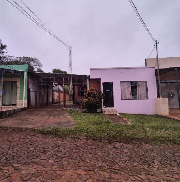 Vendo impecable casa con salón comercial Barrio San Jorge