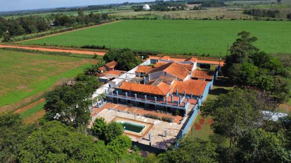 Vendo residencia de campo de alto perfil en Paraíso Ocampeño – José Domingos Ocampos