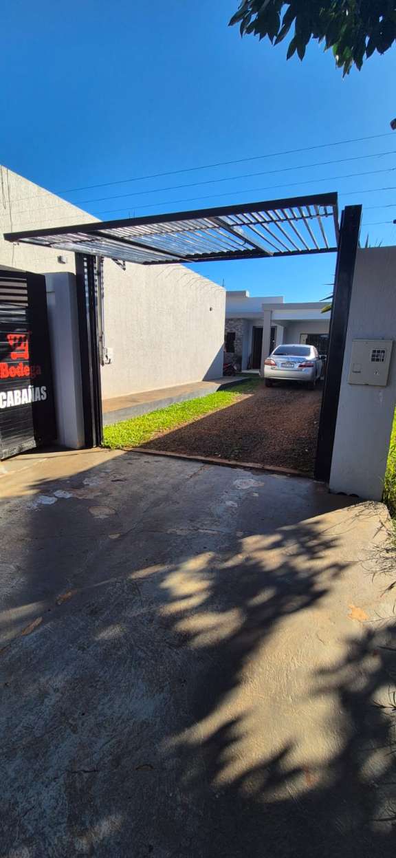 Vendo Salon Comercial + Casa Privada sobre Emiliano R. Fernandez (Mini Market Cabañas)