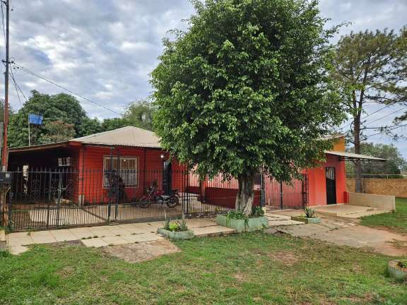 Vendo Terreno 17,5 x 41,5 mts. Con casa a una cuadra de Calle 2